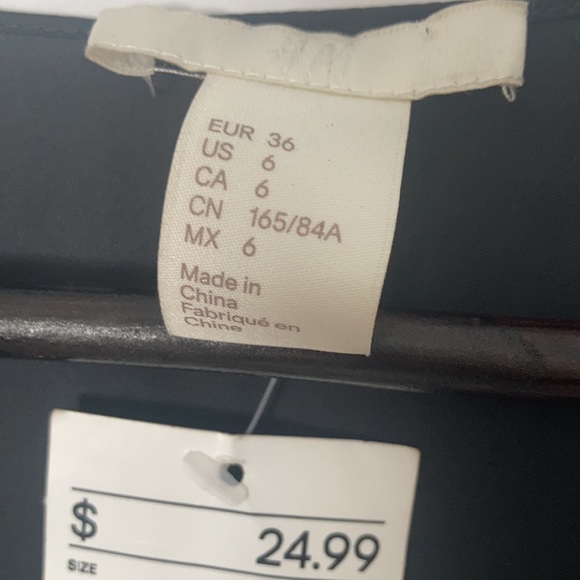 H&M top. - Picture 5 of 6